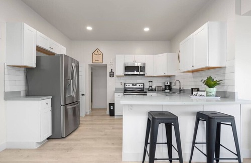 Lehi House | Lehi Bungalow | Massage* | Patio