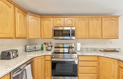 Lehi House | Lehi MTR- 30 days, pets, garage