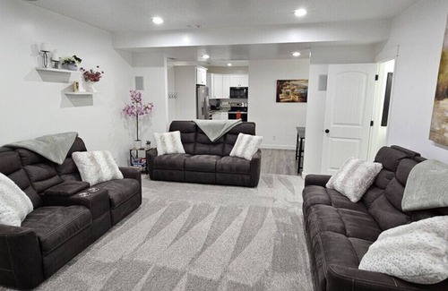 Lehi Condo | Lehi Oasis | Hot Tub | Firepit | 3D Theatre Room