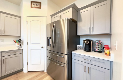 Lehi House | Lehi Retreat: Silicon Slopes/Thanksgiving Pt: Indoor Games,Fully Stocked Kitchen