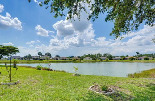 Lehigh Acres House | Lehigh Acres Home w/ Screened Porch & Lake View!