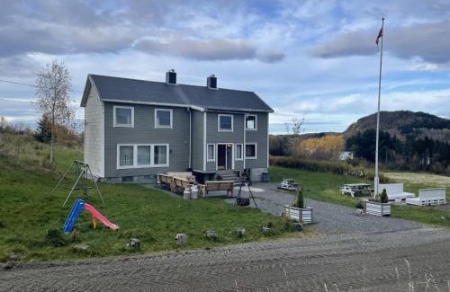 Lyngstad House | Leite Gård near Atlantic Road in Hustadvika