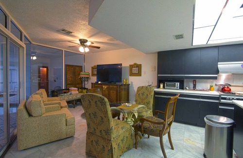 Paradise Lakes Villa | Leithen Lodge, Your Romantic Private Scottish Baronial Castle in N.Tampa
