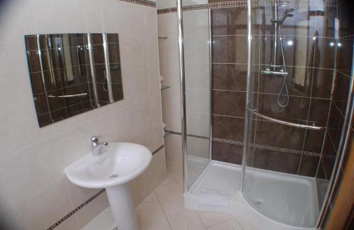 Carrick-on-Shannon Hotel | Leitrim Marina Hotel