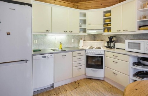 Akaslompolo House | Lemmenlaakso by Interhome