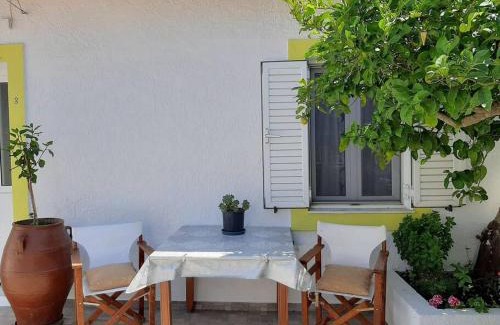 Sitia Apartment | Lemon Garden 2