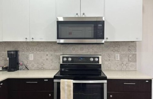 Edinburg Apartment | Lemon Home - 2 Queen BR