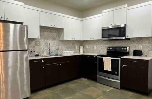 Edinburg Apartment | Lemon Home - 2 Queen BR