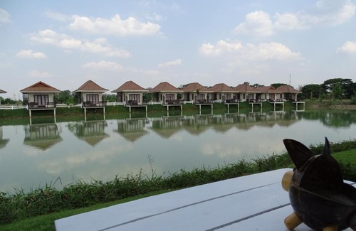 Chum Het Resort | Lemon Resort