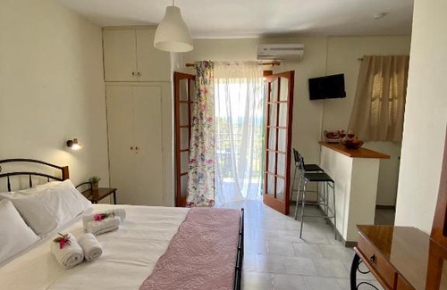 Sarlata House | Lemon Tree Apartments A D