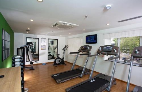 Navrangpura Hotel | Lemon Tree Hotel, Ahmedabad