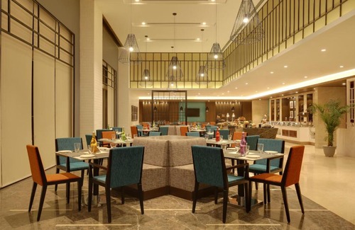 Jhansi Hotel | Lemon Tree Hotel, Jhansi
