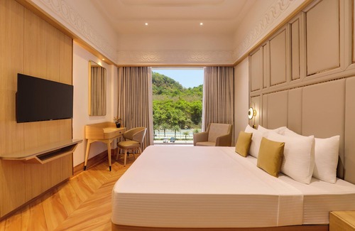 Navghar Hotel | Lemon Tree Hotel Mira Road Mumbai