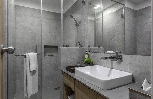 Sayajiganj Hotel | Lemon Tree Hotel Vadodra