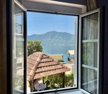 Orahovac House | Lemon tree villa