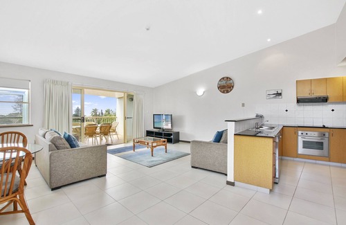 North Creek Apartment | Lennox Beach Resort