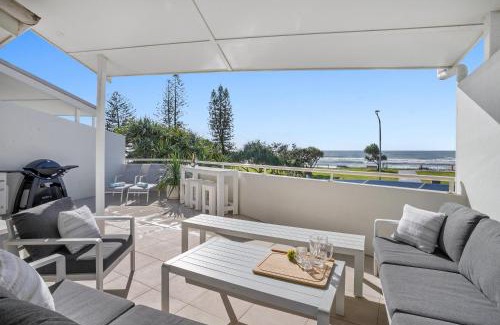 North Creek Apartment | Lennox Head Waves Beachfront Penthouse