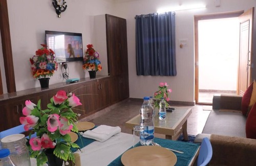 Tirupati Apartment | Leo Home Stay #7