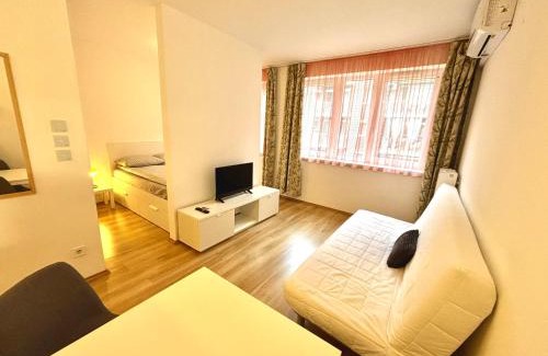Ferencvaros Apartment | Leo residence