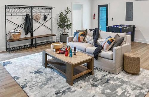 Kalkaska House | Leo's Bear Lake Hideaway