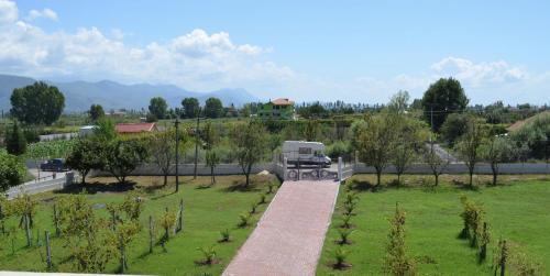 Sakës Villa | LeoHouse