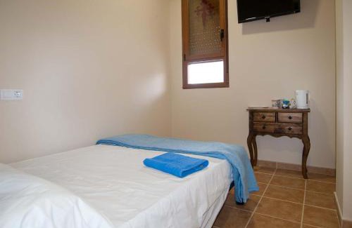 Santa Olaja de la Ribera Hostel | Leon Santo tomas de canterbury