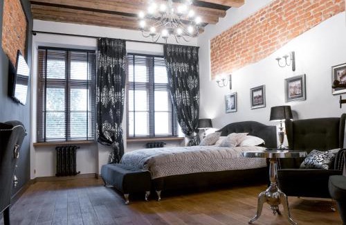 Old Town Apartment | Leonardo 2