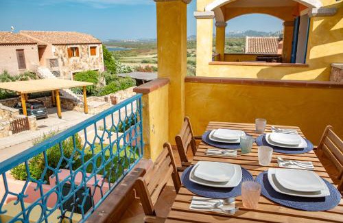 Porto Pozzo Apartment | LEONE FLAT VII & Private Terrace with SEA VIEW