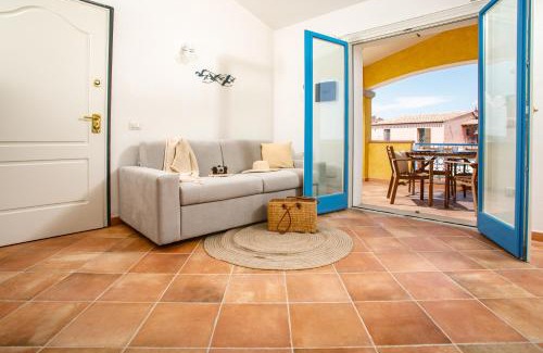 Porto Pozzo Apartment | LEONE FLAT VII & Private Terrace with SEA VIEW