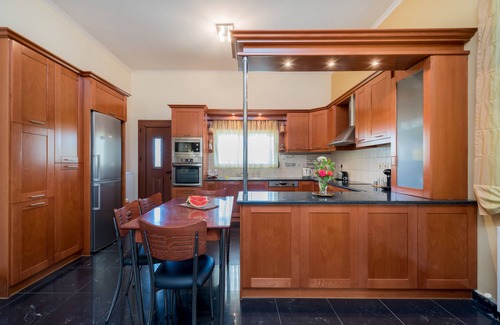 Kalamaki Villa | Leone Luxury Villas