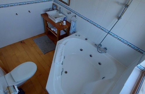 Ensenada Ski Chalet | Leoni´s Country House in Front of the Volcanoes