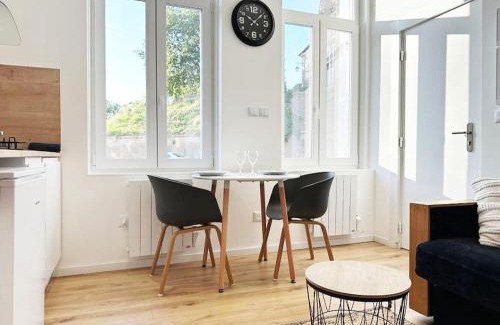 Cambrai Apartment | LeRelaisdOdile QSL * Maison * HyperCentre * FREE WIFI