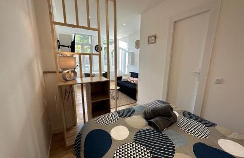 Cambrai Apartment | LeRelaisdOdileQSL - CAMBRAI - HYPER CENTRE - Free Wifi - Ideal Couple & Famille