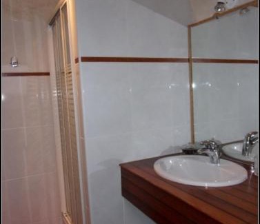 Le Tour-du-Parc Bed & Breakfast | Les Agapanthes