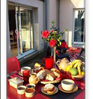 Le Tour-du-Parc Bed & Breakfast | Les Agapanthes