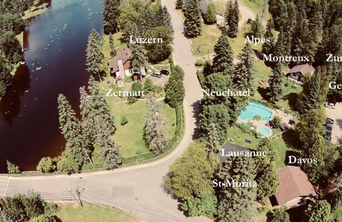Val David Cabin | Les Alpes, Nice vintage cottage in Village Suisse resort, in heart of Val-David