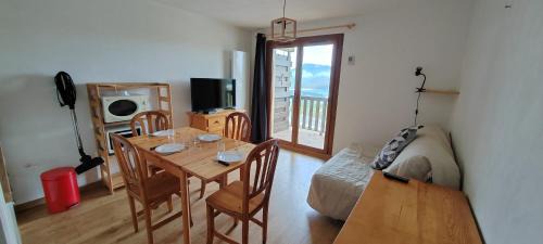 Les Angles Apartment | Les Angles Charmant T2 avec balcon et garage