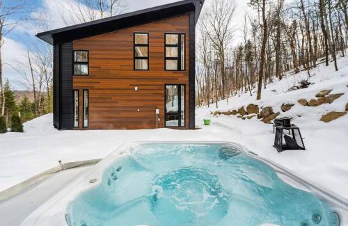 Grenville-sur-la-Rouge Ski Chalet | Les aurores