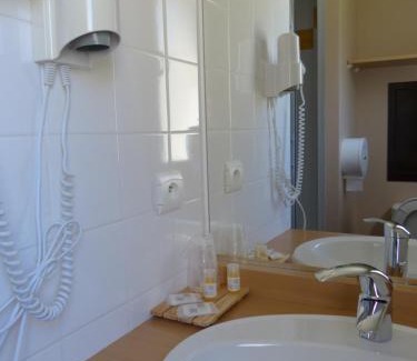 La Motte-d'Aveillans Hotel | Les Aveilles