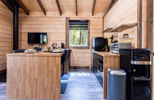Matawinie Regional County Municipality Ski Chalet | Les Boisés de la rivière noire