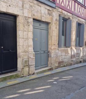 Quartier Vieux Marche-Cathedrale Apartment | Les Bons Enfants 2