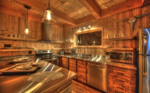 La Malbaie Ski Chalet | Les Bouleaux - Les Chalets Spa Canada