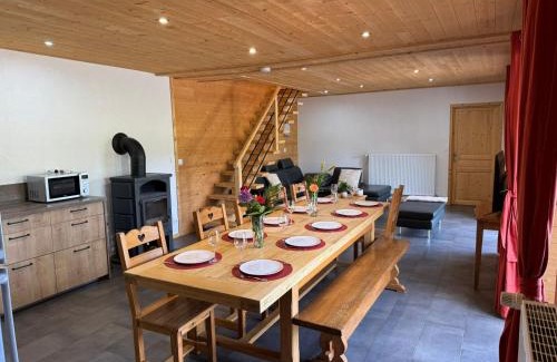 Laviron House | Les Bouloies I Gîtes familiaux I Vue dépaysante I Barbecue extérieur I Rénovation récente