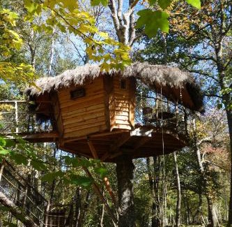 Cazarilh Resort | Les Cabanes De Pyrene