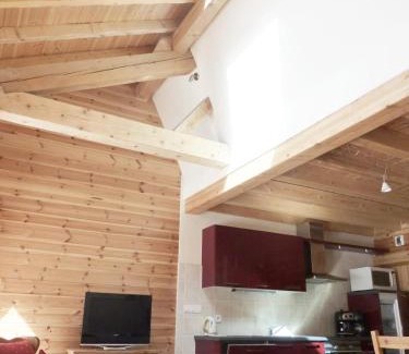 Villar-d'Arene Apartment | Les Cabasses 8 - Housing in a village house