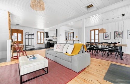 Saint Irenee Ski Chalet | Les Capelans | indoor and outdoor Fireplaces | BBQ | River View