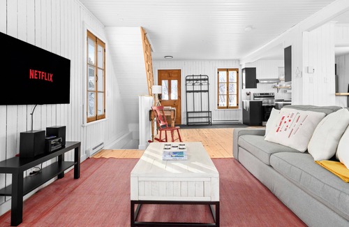 Saint Irenee Ski Chalet | Les Capelans | indoor and outdoor Fireplaces | BBQ | River View