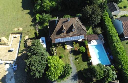 Grignols House | Les demoiselles de grignols