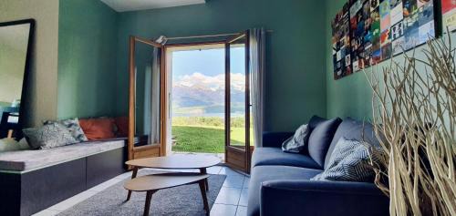 Sevrier House | Les Eaux Vives