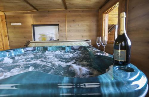 Sevrier House | Les Eaux Vives